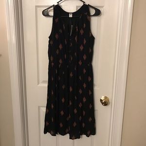 Black patterned sleeveless dress